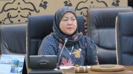 Wakil Ketua II DPRD Barito Utara, Hj. Henny Rosgiaty Rusli. Foto-Ahya