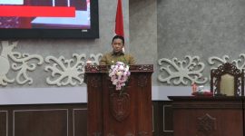 Wakil Gubernur Kalimantan Tengah Edy Pratowo menyampaikan pidato pengantar LKPj Gubernur Kalteng 2025 dalam Rapat Paripurna DPRD Provinsi Kalimantan Tengah di Palangka Raya. (30/3/26)