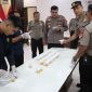 Polres Barito Utara (Barut), Kalteng, menggelar tes urine guna deteksi dini pengguna narkoba terhadap personel. Foto: Humas Polres Barut untuk 1tulah.com