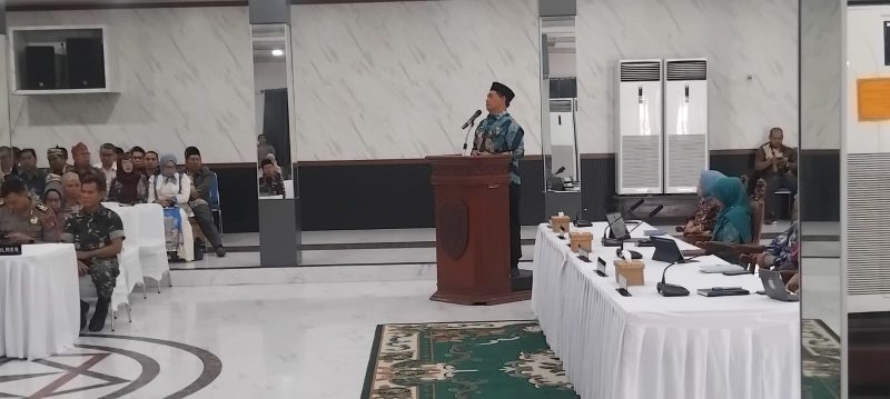 Bupati Barito Utara H Shalahuddin saat membuka Musrenbang RKPD 2027 tingkat Barut di Gedung Balai Antang, Muara Teweh, Kamis, 5 Maret 2025. Foto: Aprie/1tulah.com