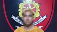 W alias Y, tersangka penganiaya ayah kandung di Ampah, Kabupaten Barito Timur.(Foto : Humas Polres Barito Timur)