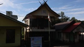 Kantor Pemerintah Desa Walur, Gunung Timang, Barito Utara, Kalteng. Foto: Wikimedia Commons