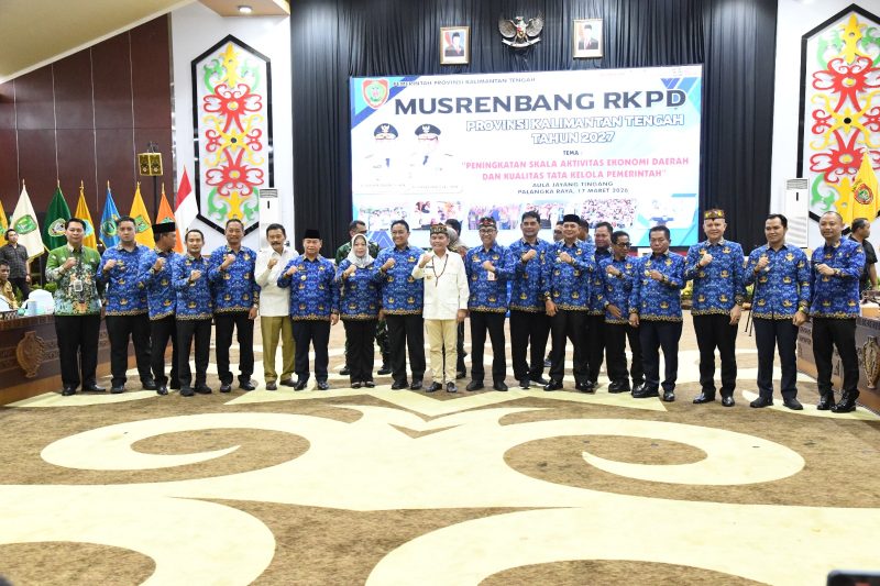 Gubernur Kalimantan Tengah Agustiar Sabran membuka secara resmi Musrenbang RKPD Provinsi Kalimantan Tengah Tahun 2027 di Aula Jayang Tingang, Palangka Raya, didampingi Wakil Gubernur Edy Pratowo dan jajaran pemerintah daerah. (17/3/26)