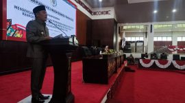 Wakil Bupati Mura Rahmanto Muhidin dalam rapat Paripurna, Senin (9/03/2026).