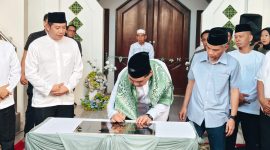Foto Bupati Barito Utara, H. Shalahuddin, didampingi Wakil Bupati Felix Sonadie