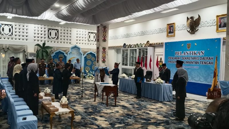 Gubernur Kalimantan Tengah H. Agustiar Sabran melantik Linae Victoria Aden sebagai Pejabat Sekretaris Daerah (Sekda) Provinsi Kalimantan Tengah di Istana Isen Mulang, Palangka Raya, Selasa malam (31/3/26).