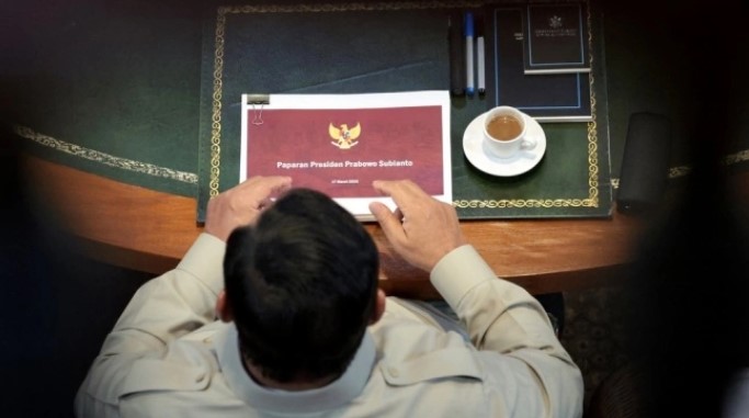 Presiden Prabowo Subianto menegaskan bahwa pemerintah Indonesia tidak pernah berjanji maupun berkomitmen untuk menyumbang sebesar USD 1 miliar kepada Dewan Perdamaian atau Board of Peace (BoP) yang diusung oleh Presiden Amerika Serikat, Donald Trump. [Badan Komunikasi Pemerintah (Bakom) RI] 