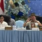 Plt Asisten Pemerintahan dan Kesejahteraan Rakyat Setda Kalimantan Tengah Linae Victoria Aden mendampingi Gubernur Kalteng Agustiar Sabran dalam kegiatan silaturahmi bersama mahasiswa di Istana Isen Mulang, Palangka Raya, di tengah menguatnya namanya dalam bursa calon Sekda Kalteng. (29/3/26)
