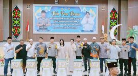 Kapolres Barsel AKBP Jecson R. Hutapea didampingi Waka Polres saat berfoto bersama sejumlah wartawan yang hadir dalam acara buka buasa bersama, Sabtu (14/3/2026). Foto. Alifansyah/1tulah.com