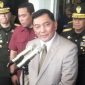 Menteri Pertahanan Sjafrie Sjamsoeddin saat memberikan keterangan pers di depan kantor Kementerian Pertahanan, Kamis (12/3/2026) (ANTARA/Walda Marison) 