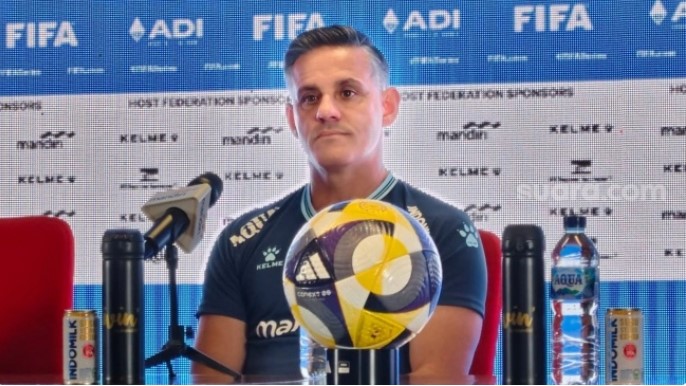 Pelatih Timnas Indonesia, John Herdman saat konferensi pers di jakarta (Suara.com/Adie Prasetyo Nugraha).