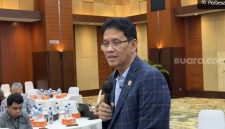 Menteri Keuangan Purbaya Yudhi Sadewa menegaskan bahwa secara aturan, baik ASN maupun pegawai swasta sama-sama subjek pajak. [Suara.com/Dicky Prastya] 