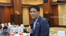 Menteri Keuangan Purbaya Yudhi Sadewa menegaskan bahwa secara aturan, baik ASN maupun pegawai swasta sama-sama subjek pajak. [Suara.com/Dicky Prastya] 