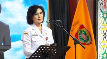 Pj Sekda Kalimantan Tengah Linae Victoria Aden menghadiri Ibadah Paskah ASN di Aula Jayang Tingang, Palangka Raya. (15/4/26)