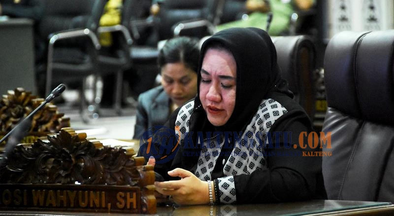 Foto Anggota DPRD Barito Utara, Rosi Wahyuni