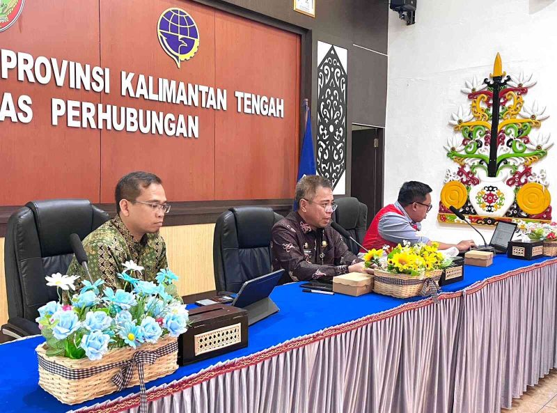 Dinas Perhubungan Provinsi Kalimantan Tengah menggelar rapat koordinasi lintas sektor untuk mengatasi kelangkaan BBM dan menjaga stabilitas tarif angkutan umum di daerah. (23/4/26)