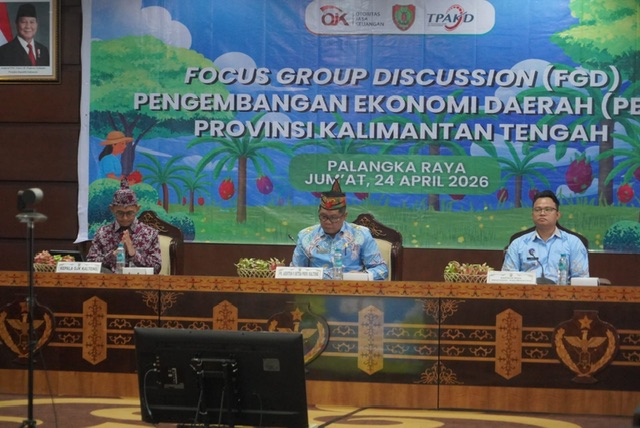 Staf Ahli Gubernur Kalimantan Tengah Darliansjah memimpin FGD Pengembangan Ekonomi Daerah Triwulan II Tahun 2026 sebagai upaya memperkuat ekosistem usaha terintegrasi dan mendorong ekonomi inklusif di Kalimantan Tengah. (24/4/26)