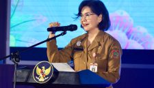 Pj Sekda Kalteng Linae Victoria Aden bersama Bunda PAUD Kalteng membuka lomba fashion show dan mewarnai anak usia dini dalam rangka Hari Kartini ke-147 di Palangka Raya. (27/4/26)