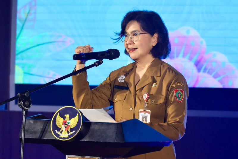 Pj Sekda Kalteng Linae Victoria Aden bersama Bunda PAUD Kalteng membuka lomba fashion show dan mewarnai anak usia dini dalam rangka Hari Kartini ke-147 di Palangka Raya. (27/4/26)