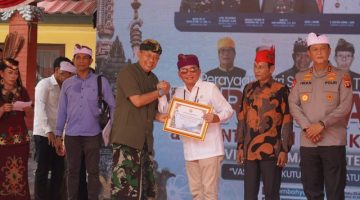 Gubernur Kalteng Agustiar Sabran saat menghadiri Dharma Shanti Nyepi Tahun Baru Saka 1948 dan HUT Integrasi Kaharingan-Hindu di Palangka Raya, menegaskan komitmen pembangunan berkelanjutan berbasis kearifan lokal. (29/4/26)