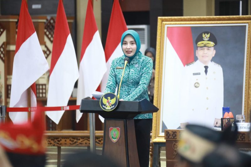 Ketua TP PKK Kalteng Aisyah Thisia Agustiar Sabran membuka Rakorda Bangga Kencana dan percepatan penurunan stunting Tahun 2026 di Palangka Raya. (29/4/26)
