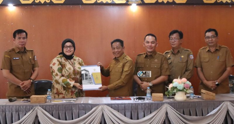 Pemkab Mura menyerahkan LKPD Tahun Anggaran 2025 yang dilaksanakan di Aula Cahai Ondhui Tingang, Gedung B Kantor Bupati setempat, Senin (6/4/2026).