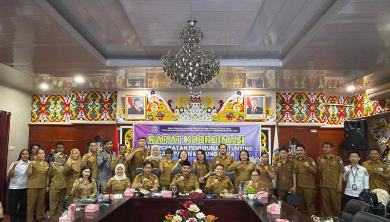 Rapat Koordinasi (Rakor) Tim Percepatan Penurunan Stunting yang digelar di Aula A Kantor Bupati Mura, Senin (20/4/2026).