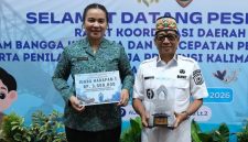 Bupati Heriyus dan istri 