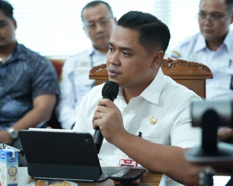 Plt Kepala Dinas Pendidikan Kalimantan Tengah Reza Prabowo menyampaikan bahwa jam belajar sekolah di Kalteng tetap berjalan normal tanpa pengurangan. (3/4/26)