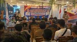 Kejuaraan Cabang (Kejurcab) domino di Cafe Taruna Street Brew, Alun-alun Jorih Jerah Puruk Cahu, Jumat (10/4/2026),