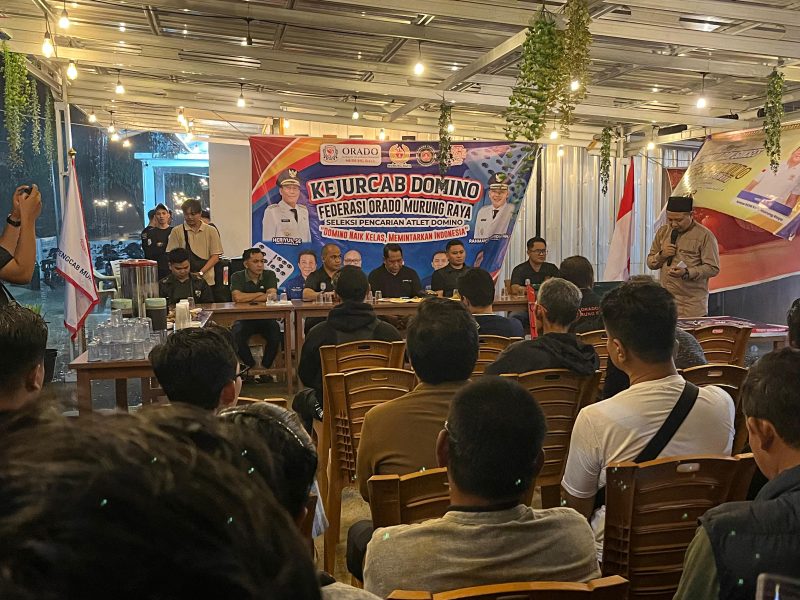 Kejuaraan Cabang (Kejurcab) domino di Cafe Taruna Street Brew, Alun-alun Jorih Jerah Puruk Cahu, Jumat (10/4/2026),