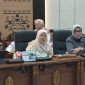 Foto Wakil Ketua II DPRD Barito Utara, Hj. Henny Rosgiaty Rusli