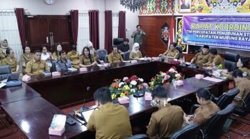 kegiatan Rapat Koordinasi (Rakor) Tim Percepatan Penurunan Stunting yang digelar di Aula A Kantor Bupati Mura, Senin (20/4/2026).