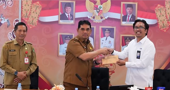 Foto Bupati Barito Utara, H. Shalahuddin di Entry Meeting 2026
