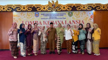 GOW Mura menggelar lomba kebaya dalam rangka memperingati Hari Kartini dengan melibatkan sebanyak 50 orang lanjut usia (lansia), Selasa (21/4/2026).