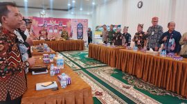 Foto penandatanganan pakta integritas di Aula Rumah Jabatan Bupati