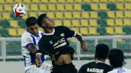 Ditahan Dewa United, Persib Terancam! Borneo FC Tempel Ketat, Perebutan Juara Semakin Panas [Instagram Persib] 