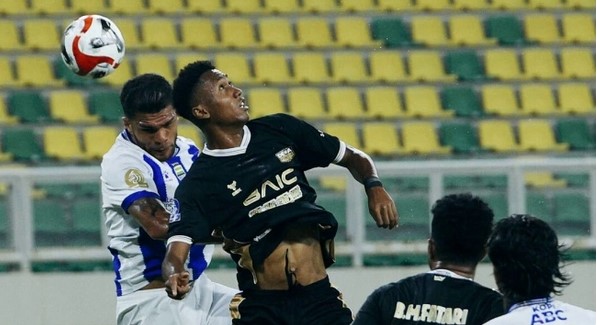 Ditahan Dewa United, Persib Terancam! Borneo FC Tempel Ketat, Perebutan Juara Semakin Panas [Instagram Persib] 