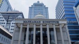 Gedung Mahkamah Konstitusi di Jakarta, Senin (16/10/2023). [Suara.com/Alfian Winanto] 