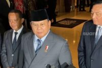 Presiden Prabowo Subianto dan Bahlil Lahadalia di resepsi pernikahan El Rumi dan Syifa Hadju pada Minggu, 26 April 2026 [Suara.com/Tiara Rosana] 