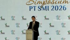 Menteri Keuangan Purbaya Yudhi Sadewa saat Simposium PT SMI di Ayana Midplaza, Jakarta, Rabu (22/4/2026). [Suara.com/Dicky Prastya] 
