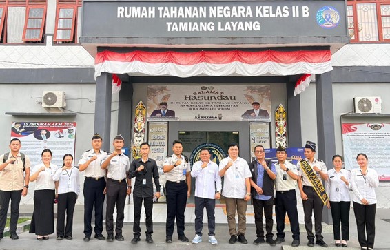 Foto bersama di depan Rutan Kelas II B Tamiang Layang. Foto : 1tulah.com/zakirin