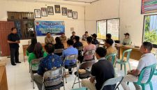 Saat kegiatan sosialisasi Penyampain dari AKP Muchamad Saipul perwakilan dari Polres Barito Timur. Foto : 1tulah.com/zakirin