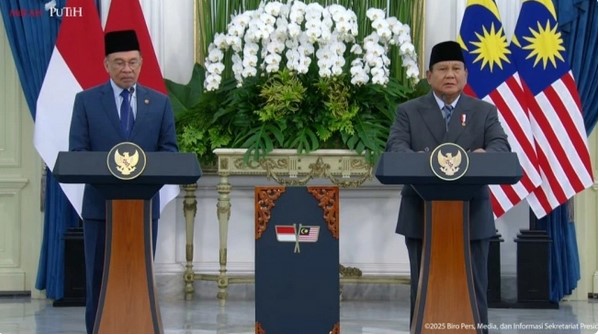 Nurul Izzah Anwar, Perdana Menteri Malaysia Anwar Ibrahim, mengkritik Menlu Singapura Vivian Balakrishnan karena mengatakan tak mau bernegosiasi dengan Iran soal penutupan Selat Hormuz dan menegaskan nilai strategis Selat Malaka. [Setpres BPMI) 