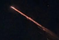 Ilustrasi benda bercahaya di langit bikin heboh warga Lampung. [istimewa] 