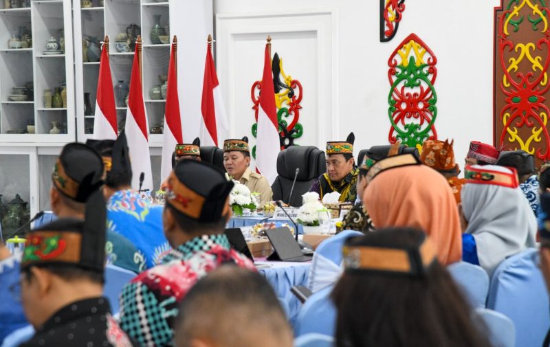 Gubernur Kalimantan Tengah Agustiar Sabran menggelar silaturahmi bersama jajaran PT Bank Kalteng di Istana Isen Mulang Palangka Raya. (2/4/26)
