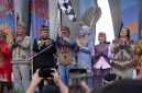 Gubernur Kalimantan Tengah, Agustiar Sabran resmi membuka Festival Budaya Isen Mulang (FBIM), Kalteng Expo, dan Karnaval Budaya 2026 di Bundaran Besar Palangka Raya,. Kegiatan tersebut digelar untuk memeriahkan Hari Jadi ke-69 Provinsi Kalimantan Tengah sekaligus mendorong pelestarian budaya, pariwisata, dan pertumbuhan ekonomi daerah. Minggu, (17/5/26)