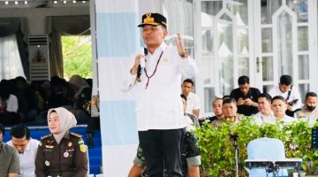Gubernur Kalimantan Tengah, Agustiar Sabran membuka Pasar Murah bagi Mahasiswa dalam rangka Hari Jadi ke-69 Provinsi Kalimantan Tengah di Istana Isen Mulang. Sebanyak 3.500 paket sembako murah disalurkan untuk mahasiswa asal pedalaman, penerima KIP Kuliah, dan mahasiswa kurang mampu dengan harga tebus hanya Rp10 ribu. Selasa, (20/5/26).