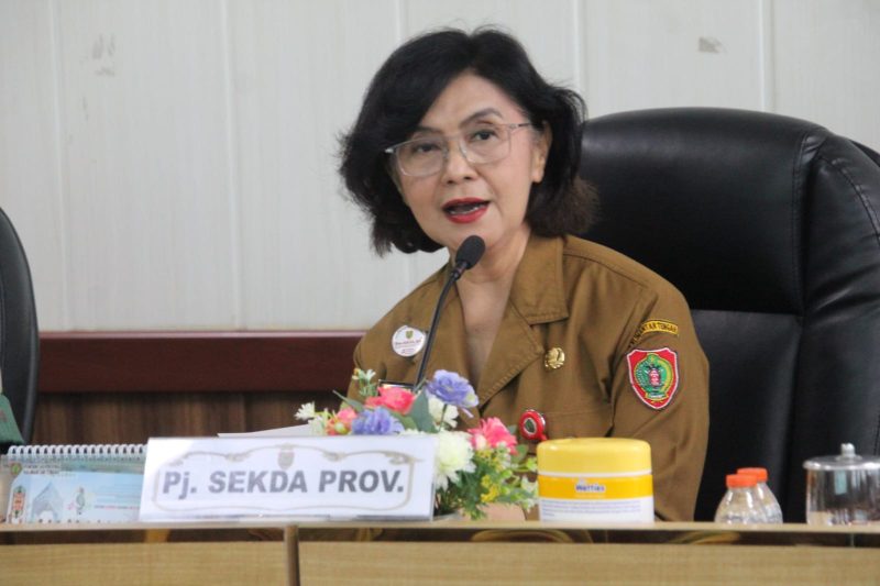 Pj. Sekretaris Daerah Provinsi Kalimantan Tengah, Linae Victoria Aden menerima audiensi Tim Pokja Staf Ahli Kasad Bidang Ketahanan Energi, SDA, dan Lingkungan Hidup di Kantor Gubernur Kalimantan Tengah, Selasa (19/5/2026).