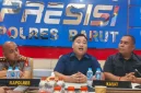 Kapolres Barito Utara AKBP Singgih Febiyanto, Kasat Reskrim AKP Ricky Hermawan dan Kasi Humas IPTU Novendra saat menyampaikan pertama kali kasus ini mencuat kepada awak media. Foto-ist